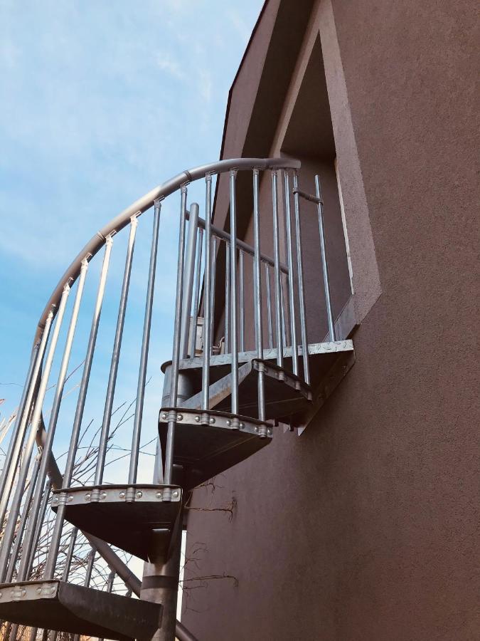 לדניצה Apartman U Zamecke Dyje מראה חיצוני תמונה
